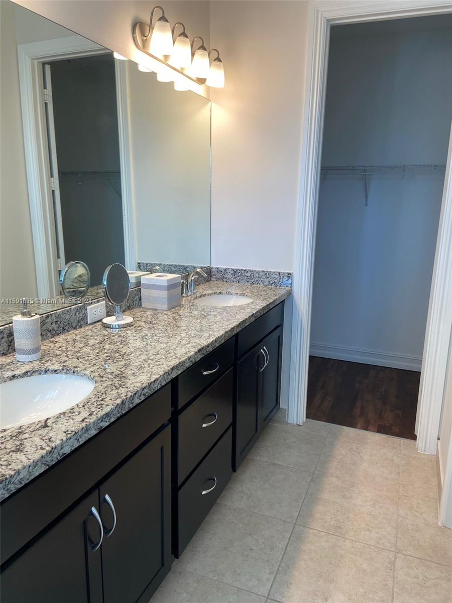 11318 SW 16th St # 11318