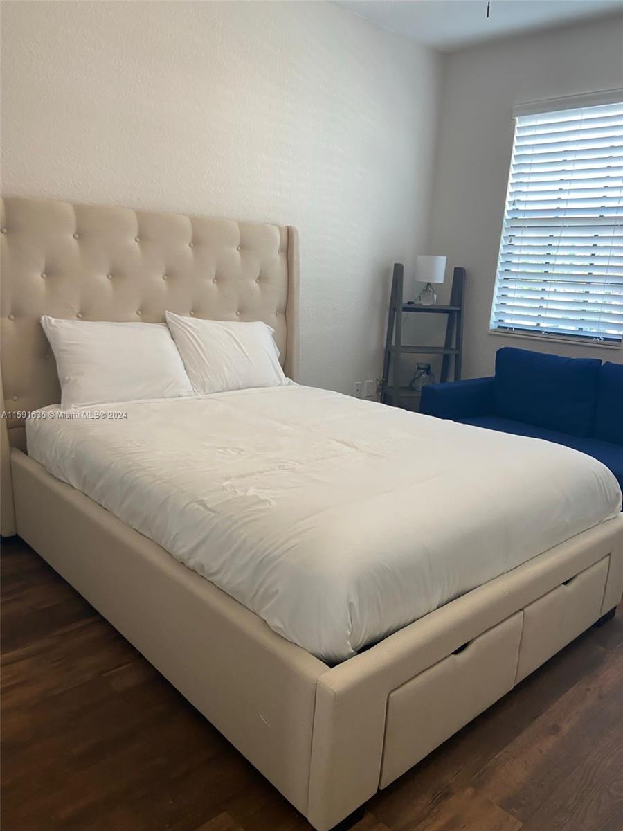 11318 SW 16th St # 11318