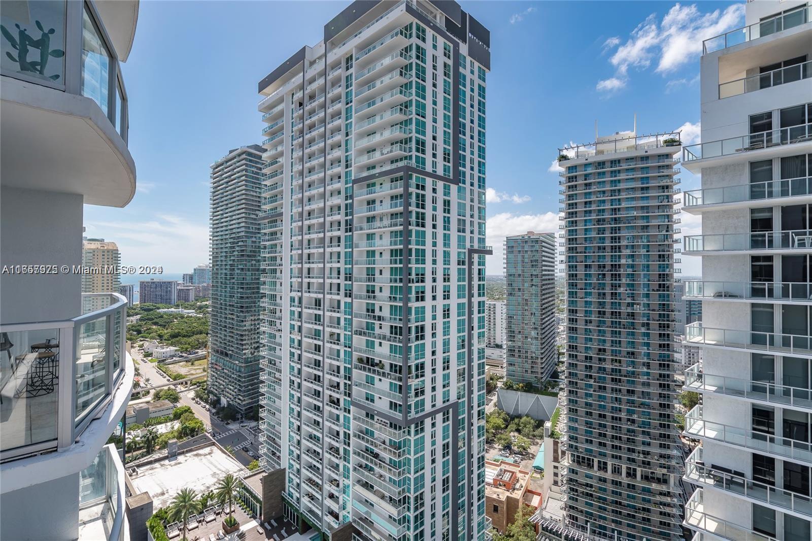 1060 Brickell Ave # 3017