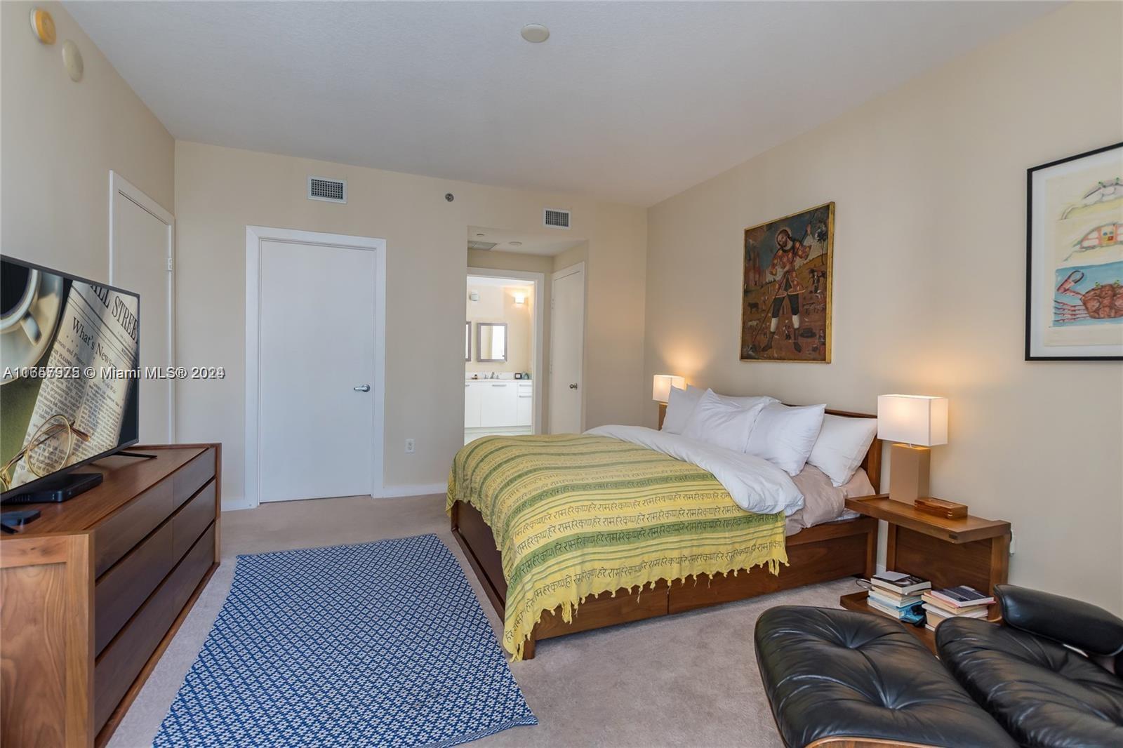 1060 Brickell Ave # 3017