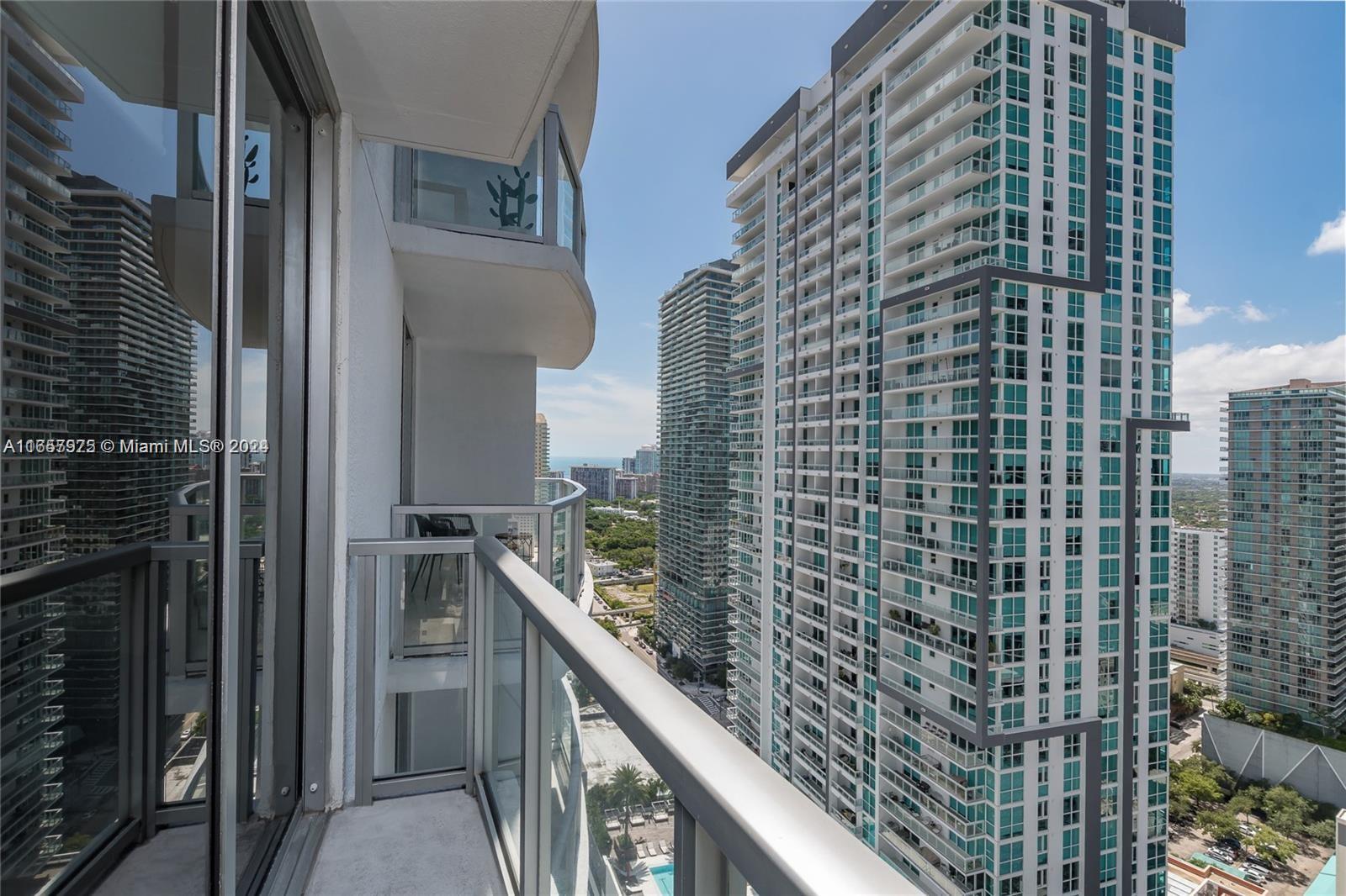 1060 Brickell Ave # 3017