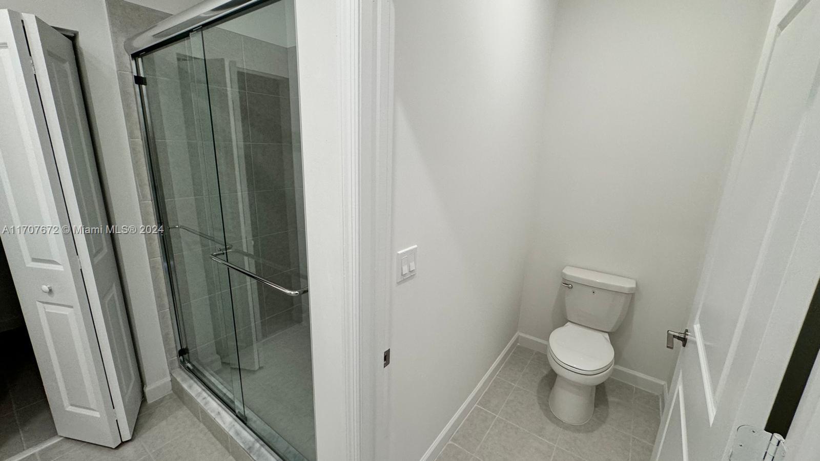 3016 GREEN PALM COURT