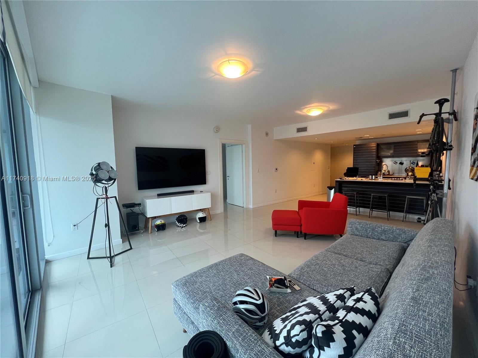 200 Biscayne Boulevard Way # 3106