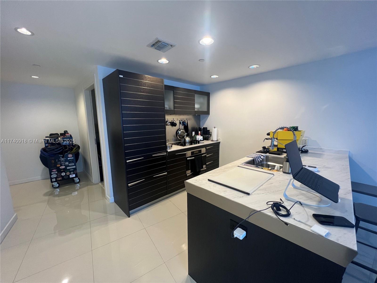 200 Biscayne Boulevard Way # 3106