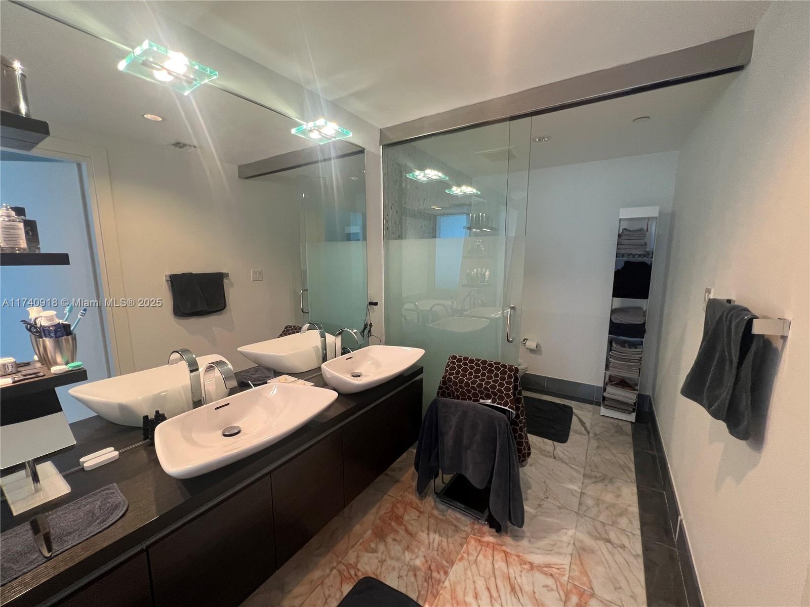 200 Biscayne Boulevard Way # 3106