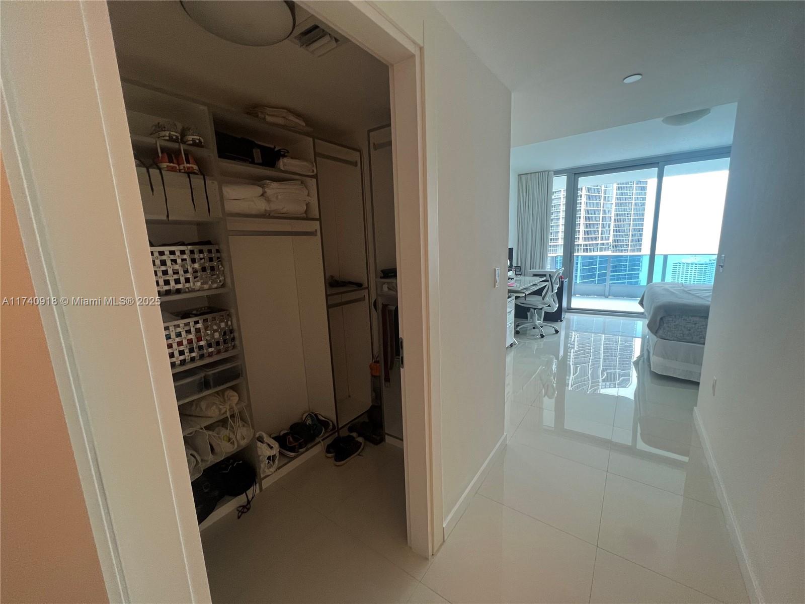 200 Biscayne Boulevard Way # 3106