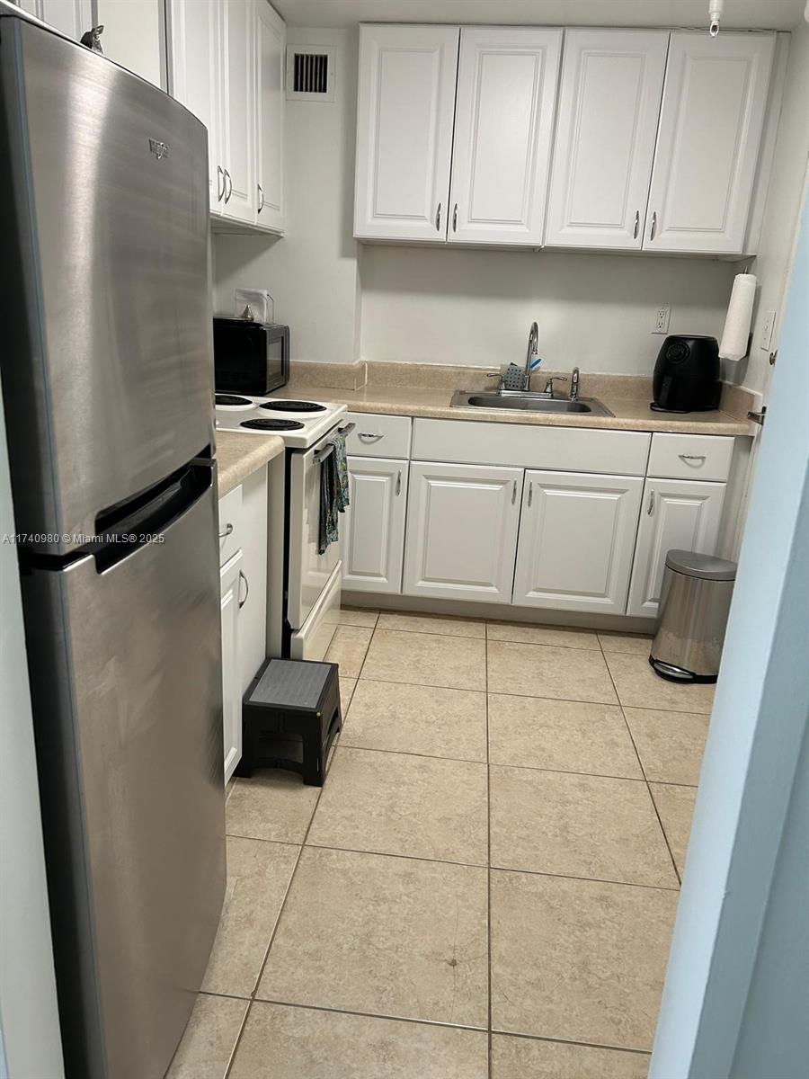 3301 NE 5th Ave # 201