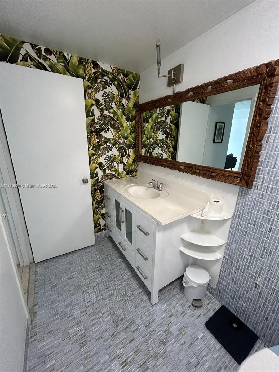 3301 NE 5th Ave # 201