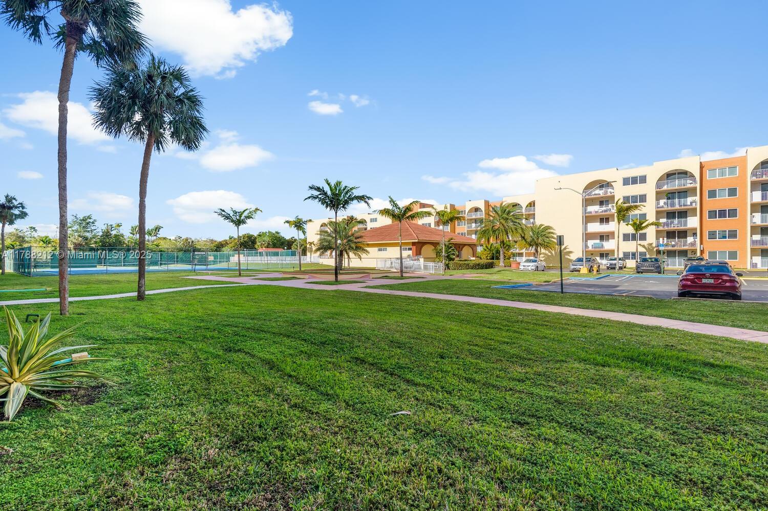 6980 NW 186th St # 120 Unit: 3-120