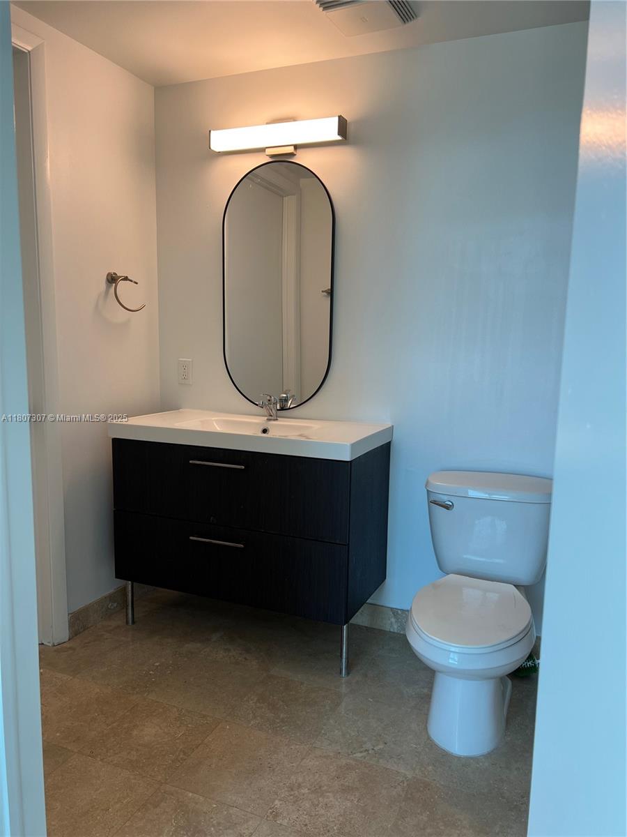 350 S Miami Ave Unit: 2211