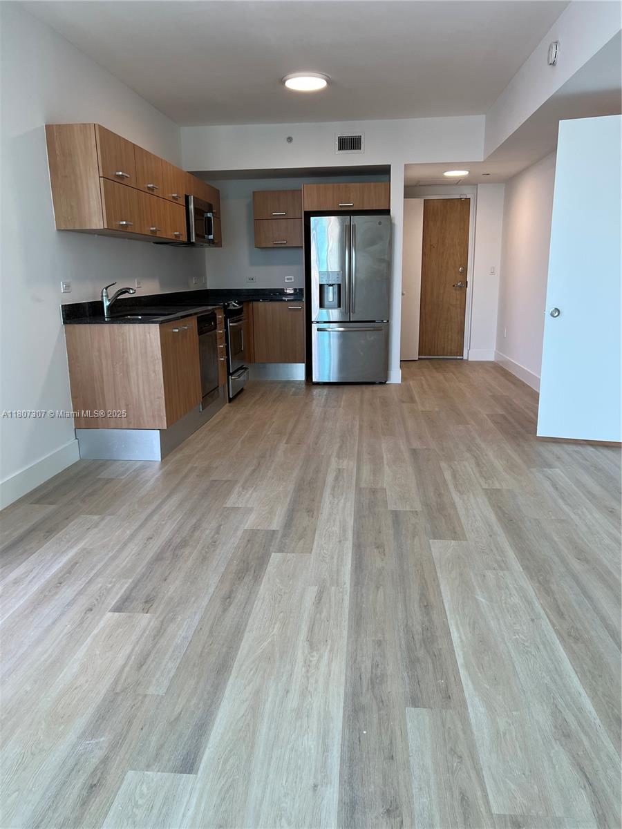 350 S Miami Ave Unit: 2211