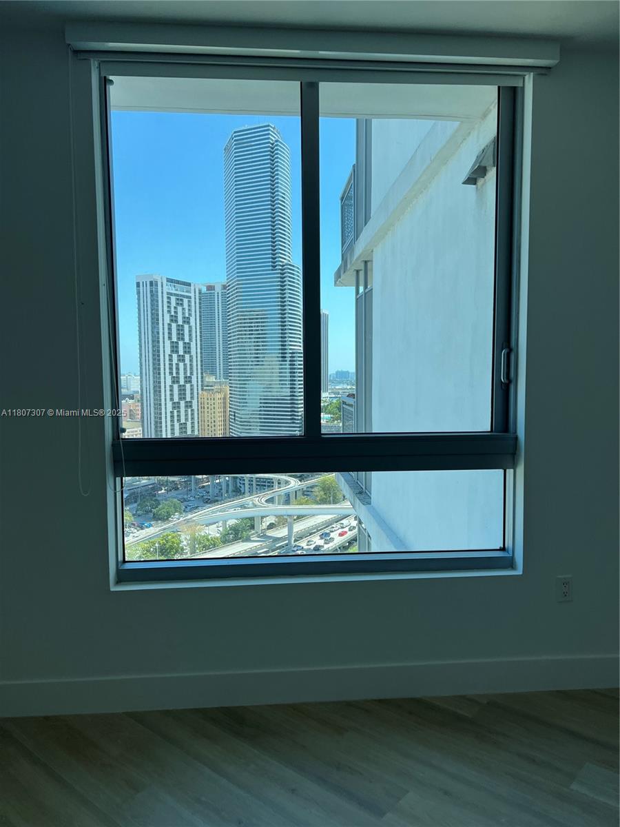 350 S Miami Ave Unit: 2211