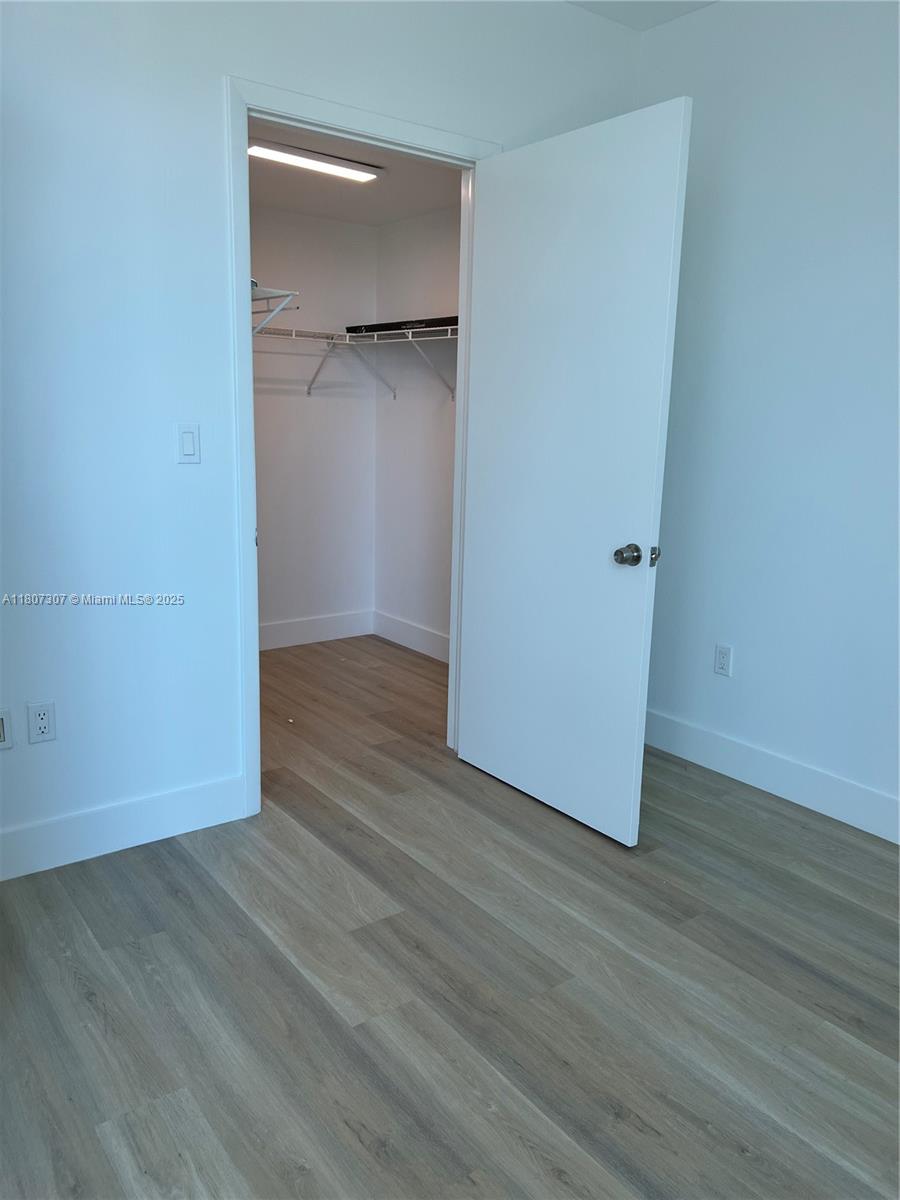 350 S Miami Ave Unit: 2211