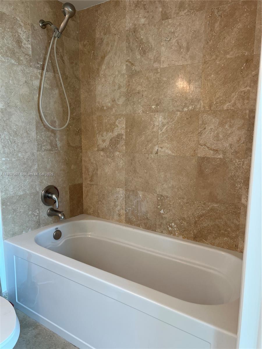 350 S Miami Ave Unit: 2211