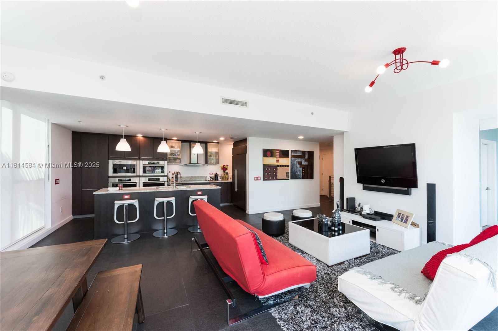 3801 Collins Ave # 4 Unit: TH-4