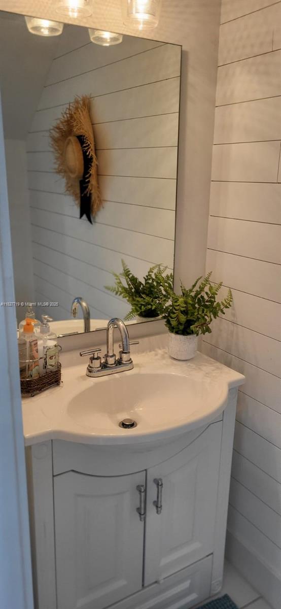 1550 S Ocean Dr # 16