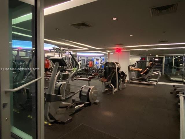 500 BRICKELL AV # 3004