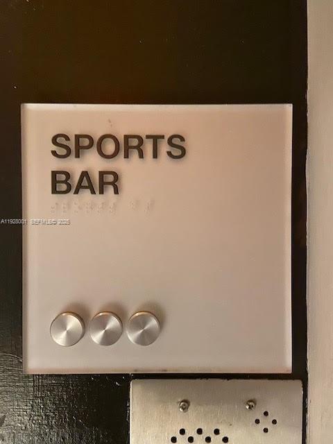 500 BRICKELL AV # 3004