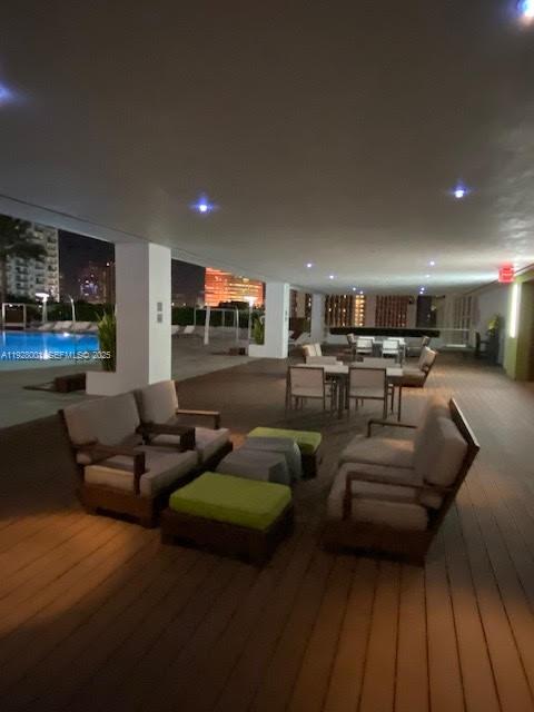 500 BRICKELL AV # 3004