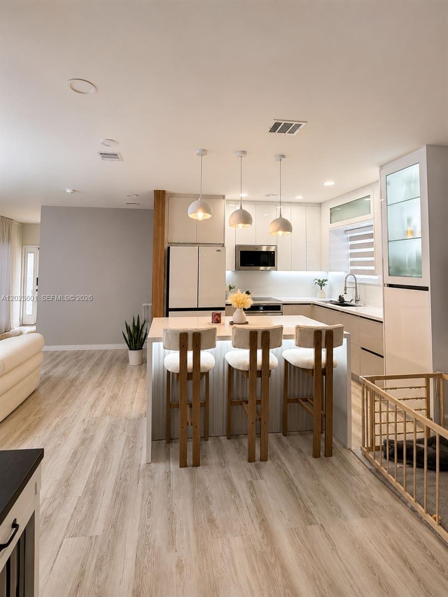 220 SE 32nd Ter