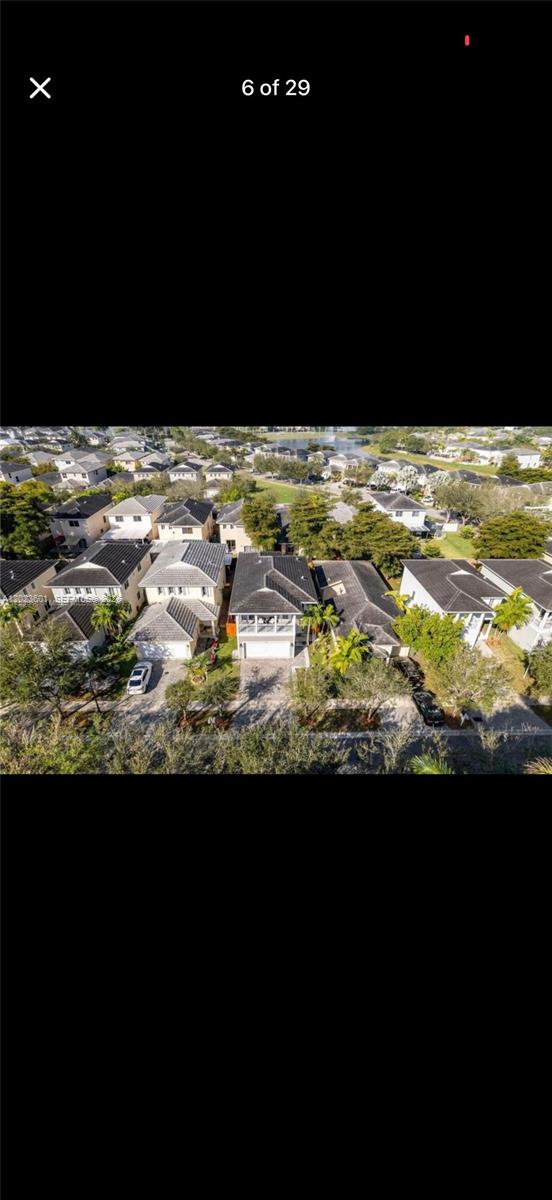 220 SE 32nd Ter