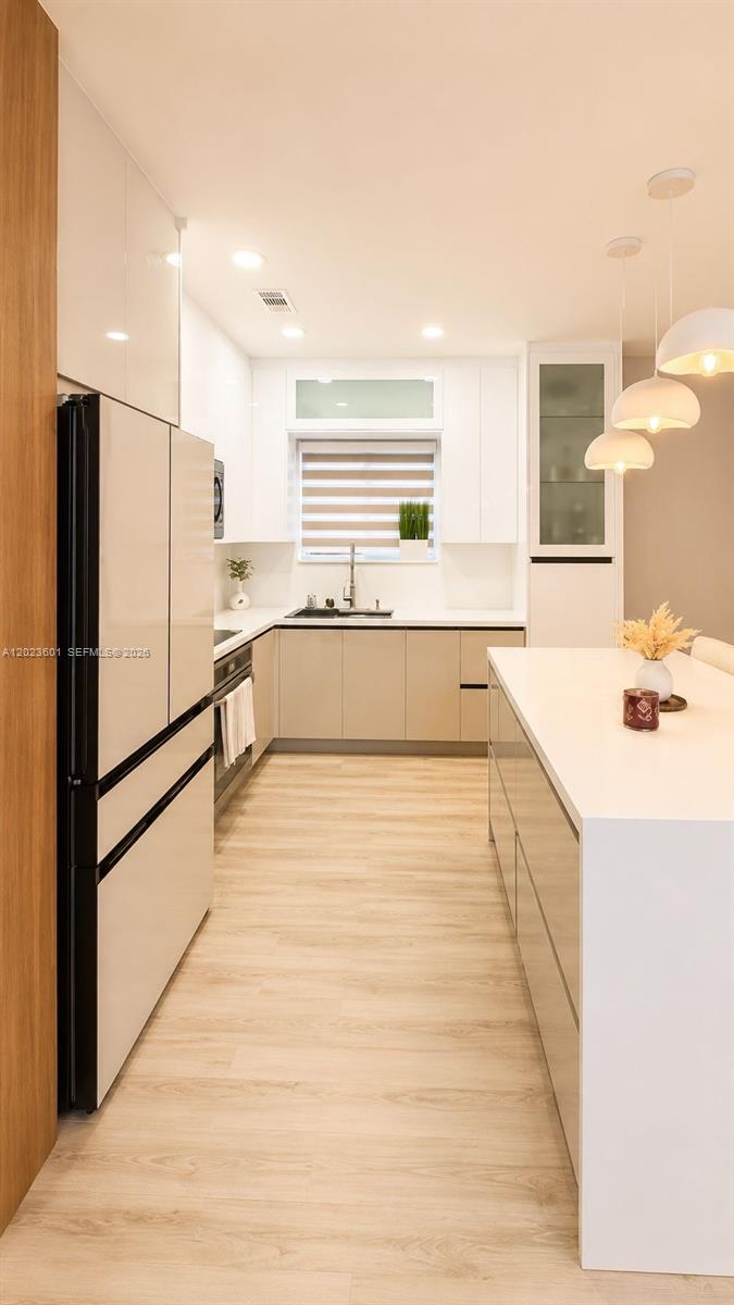 220 SE 32nd Ter