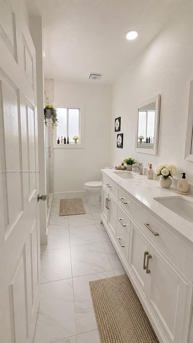 220 SE 32nd Ter
