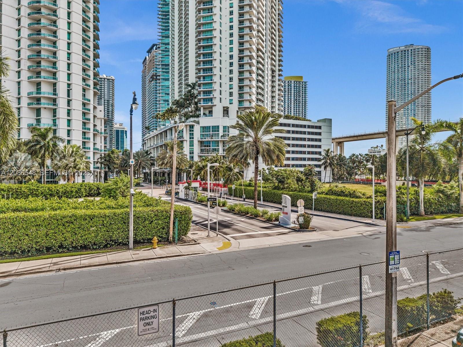 350 S Miami Ave Unit: 3605