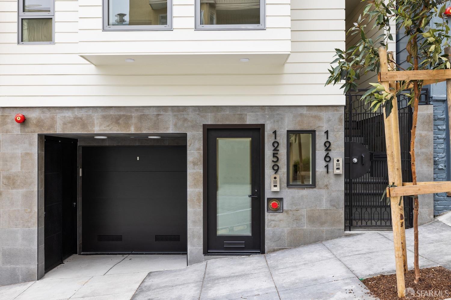 1261 Clay Street