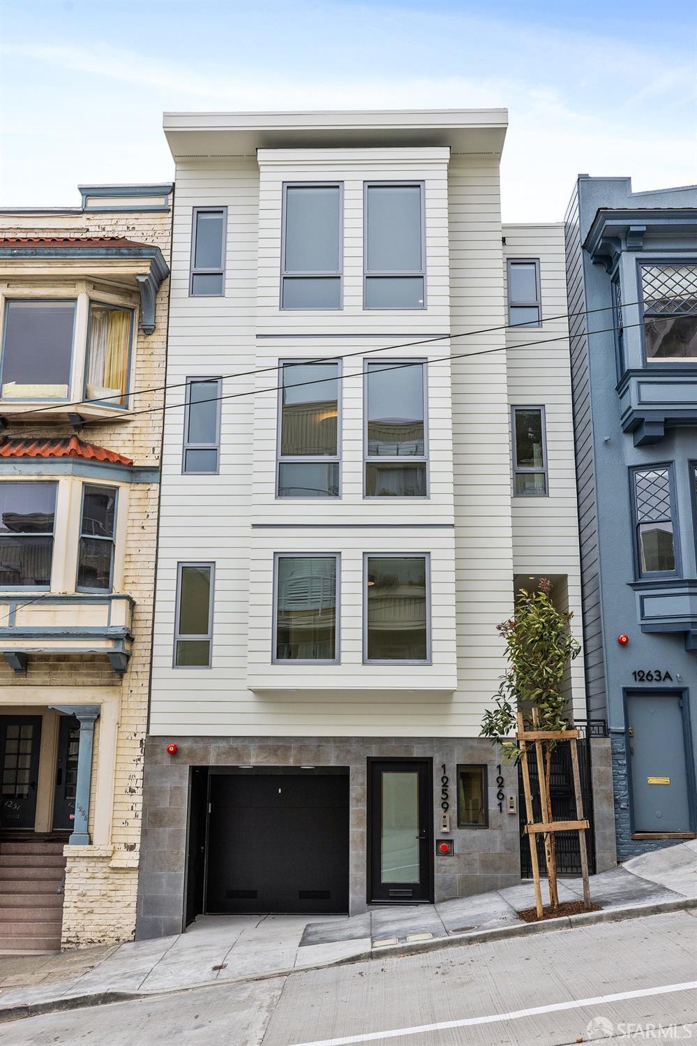 1261 Clay Street