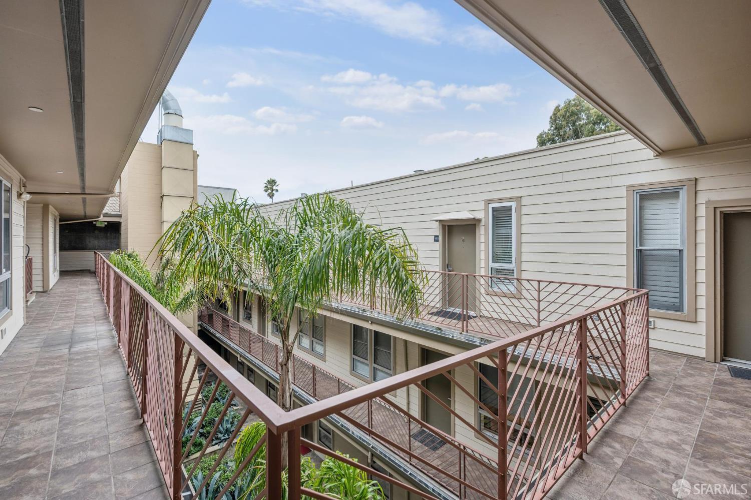 525 Gough Street # 405