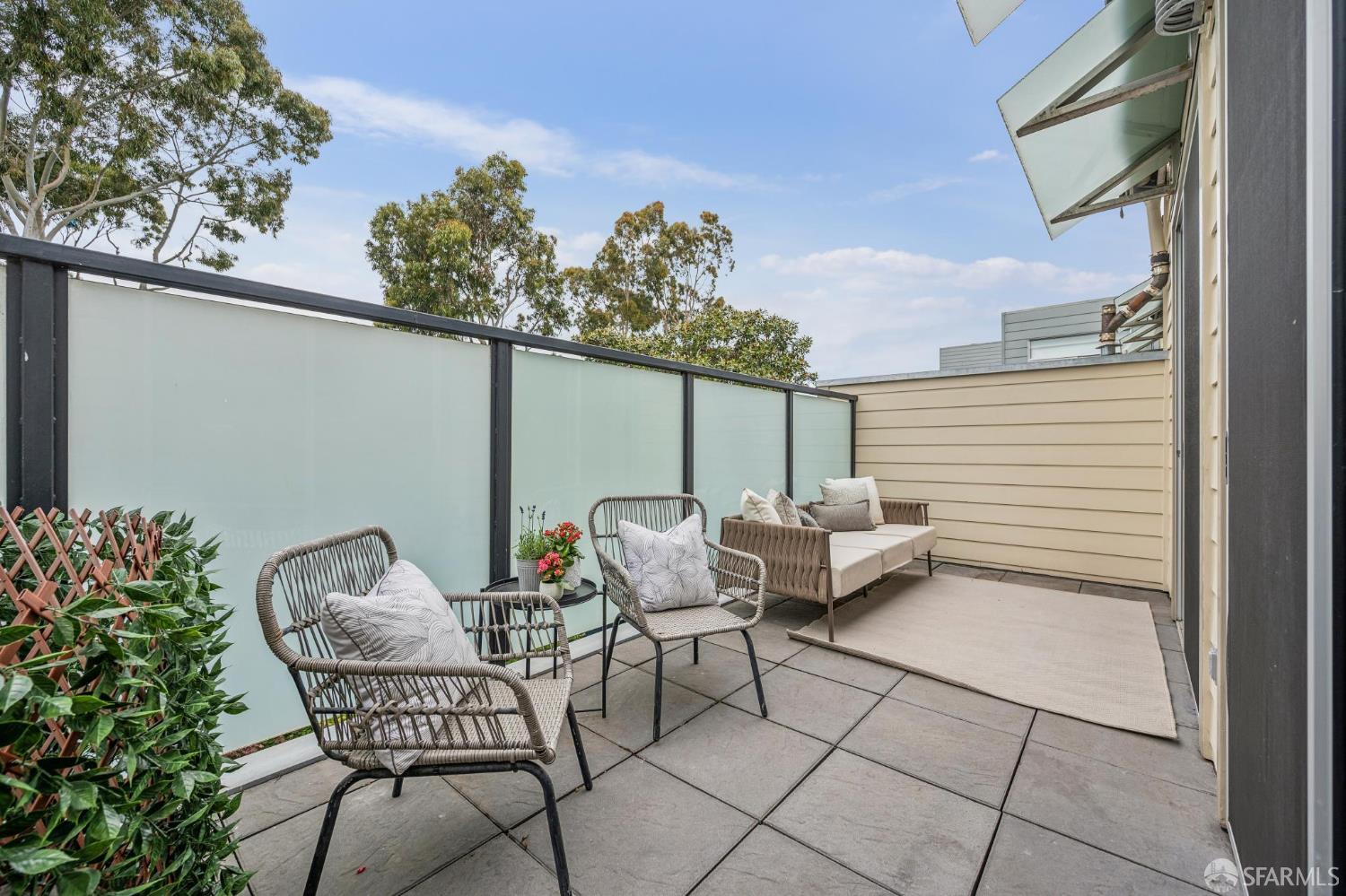 525 Gough Street # 405