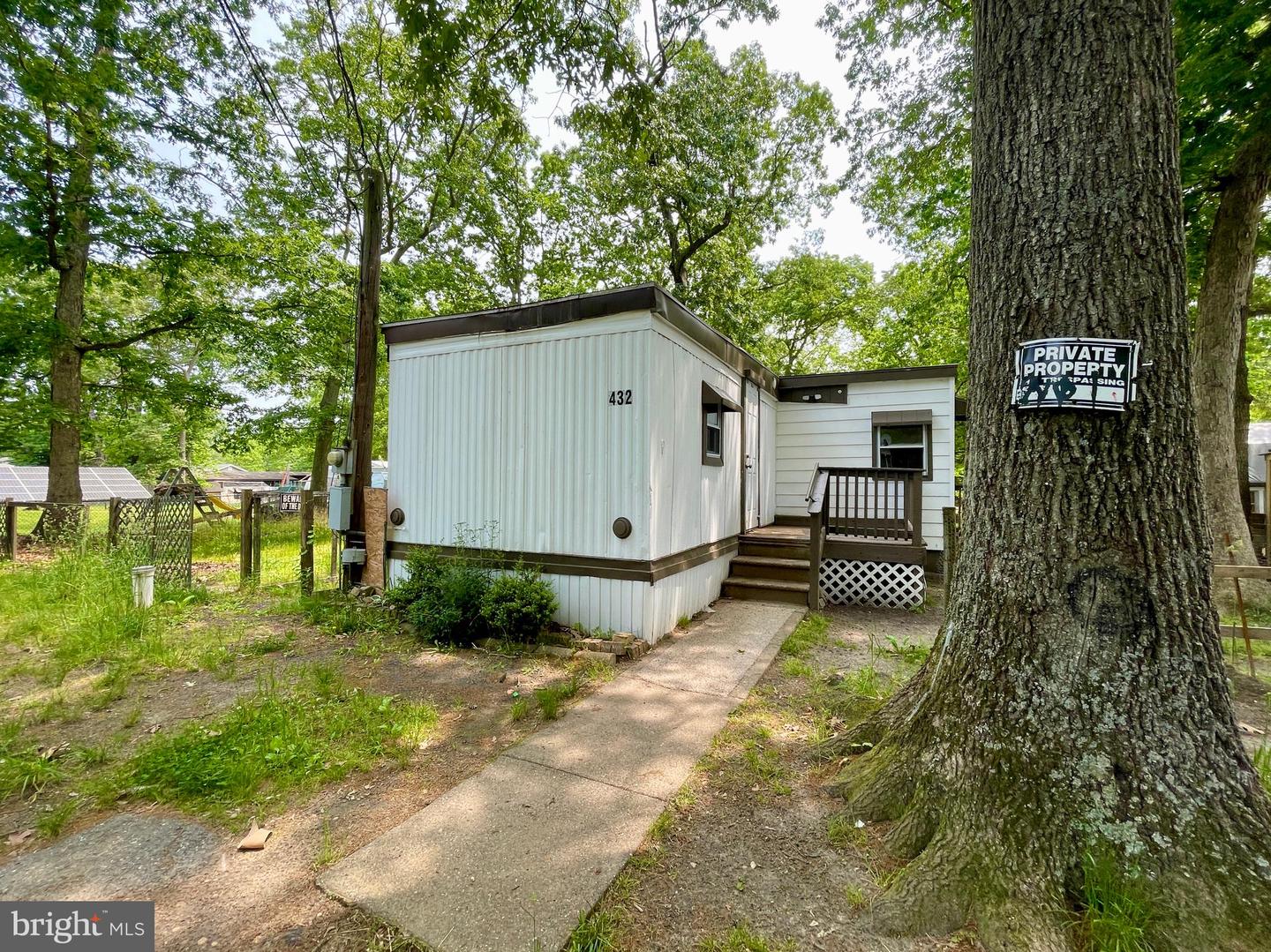 432 Delphinium Rd