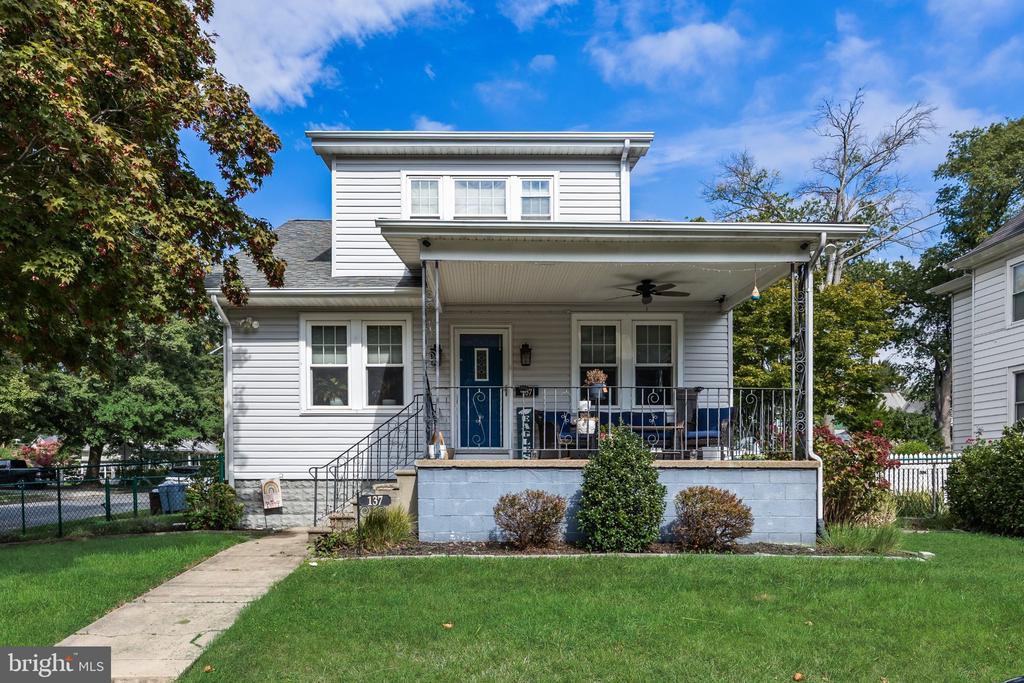 137 W PINE STREET