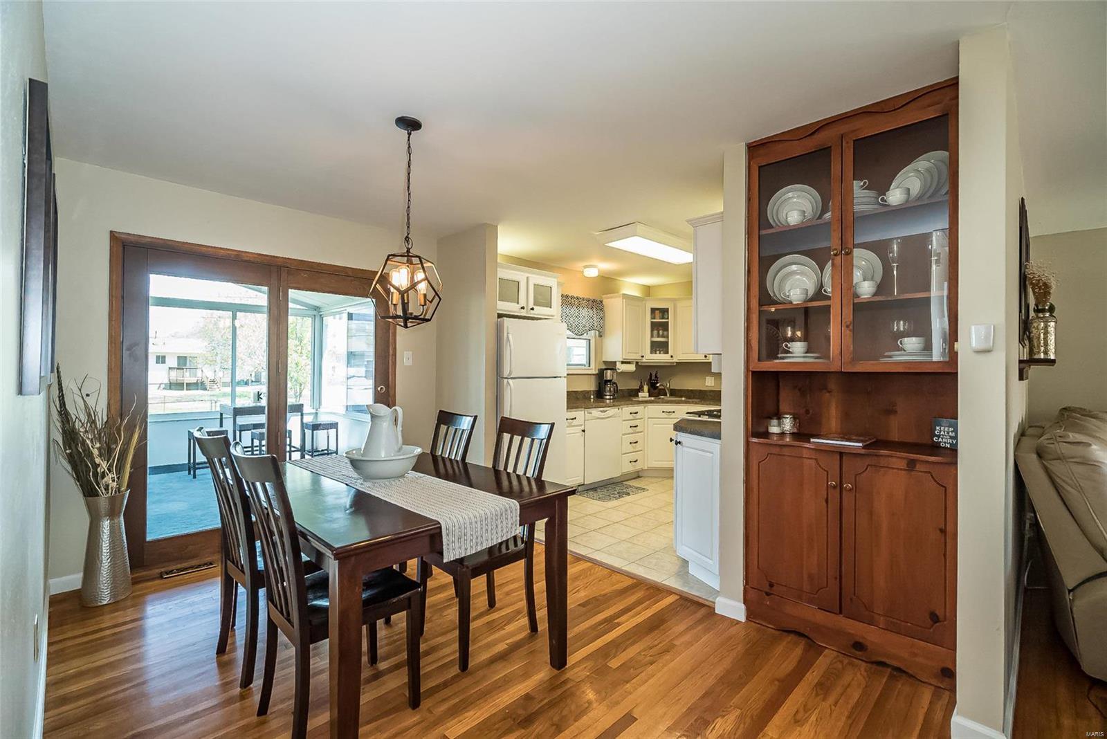 11935 Glen West