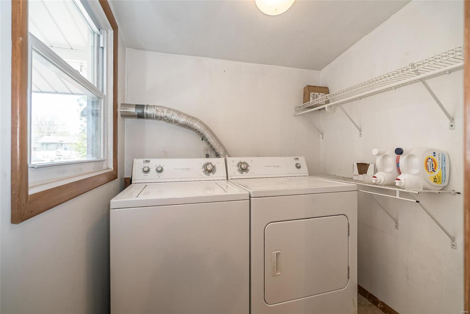 11935 Glen West