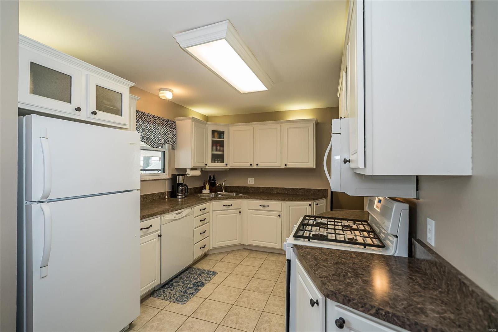 11935 Glen West