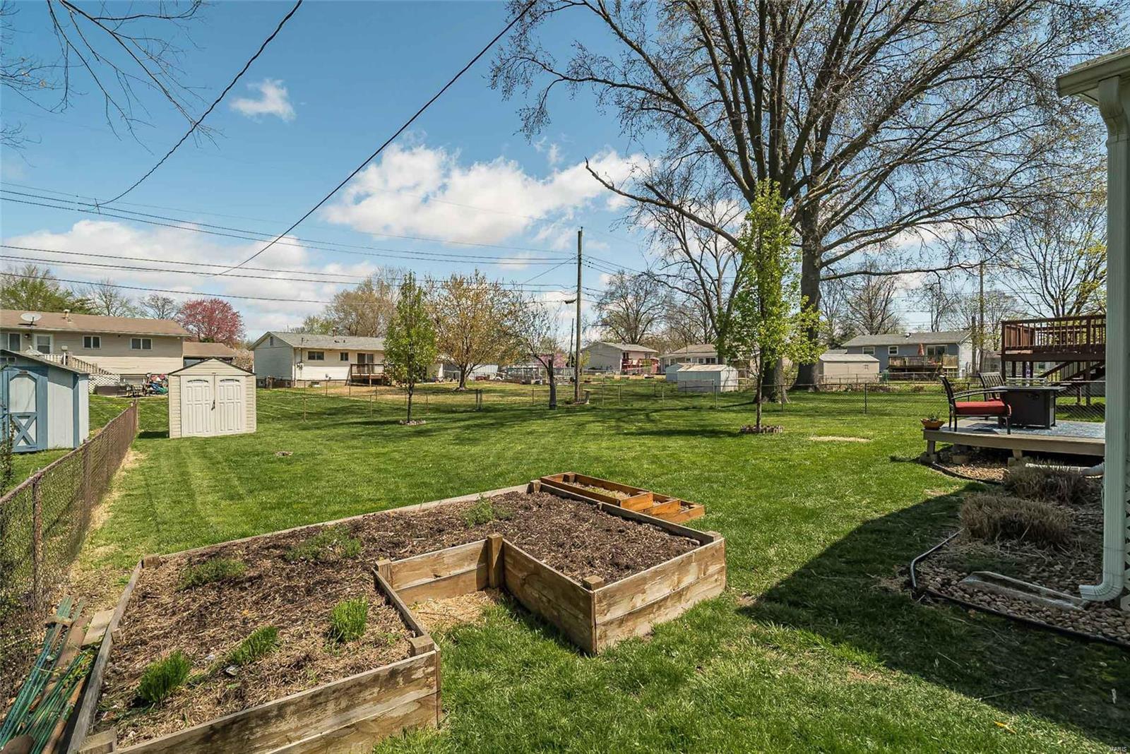 11935 Glen West