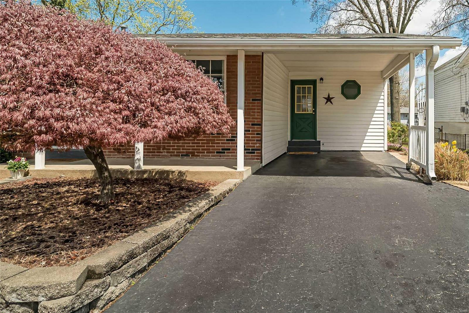 11935 Glen West