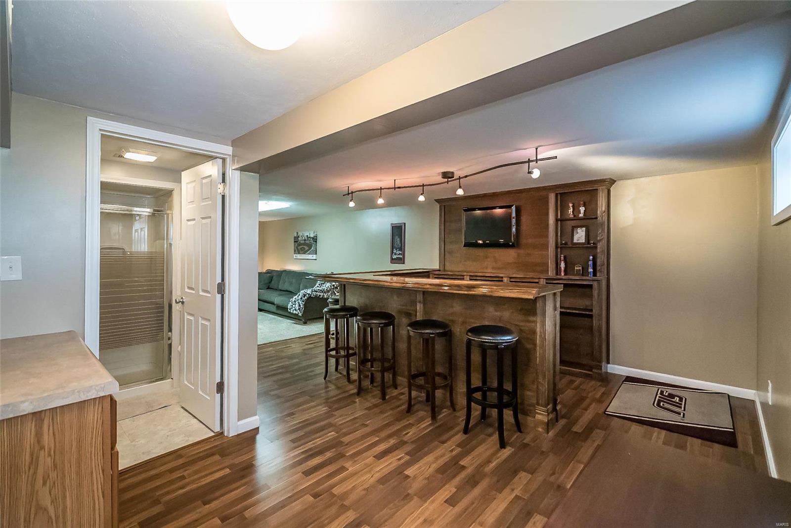 11935 Glen West