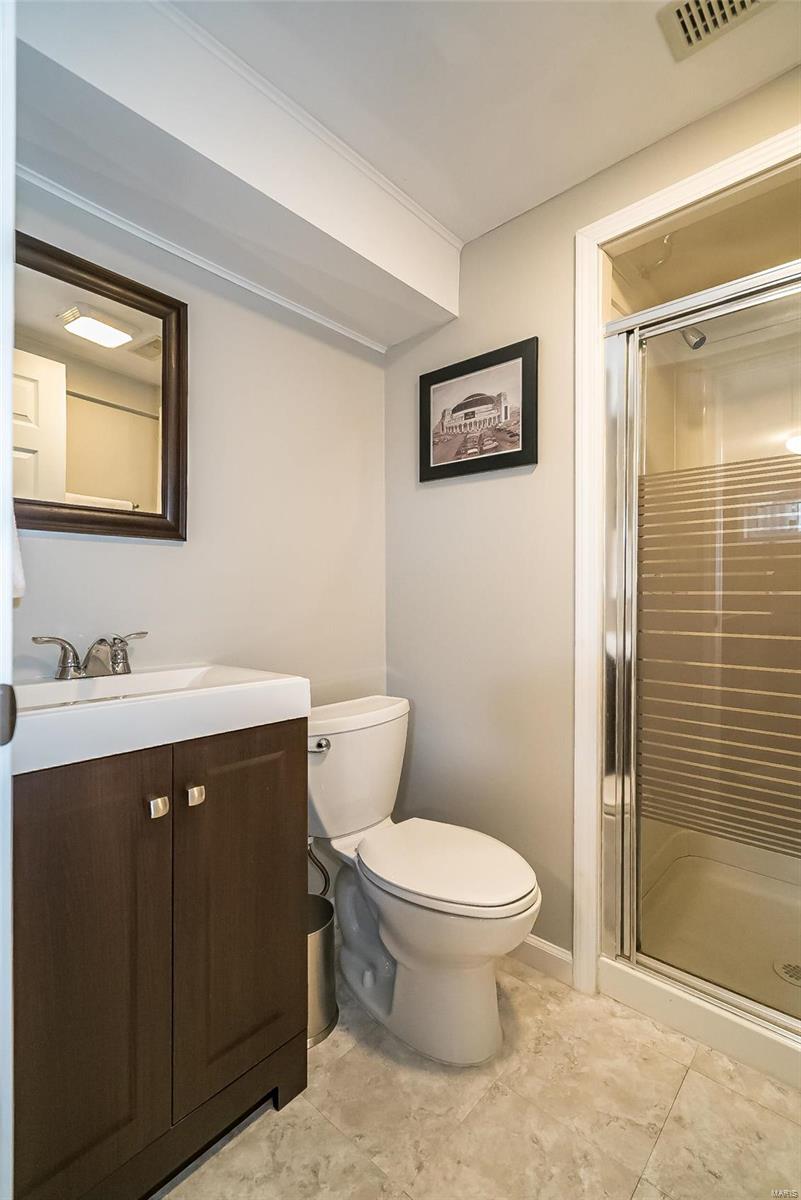 11935 Glen West