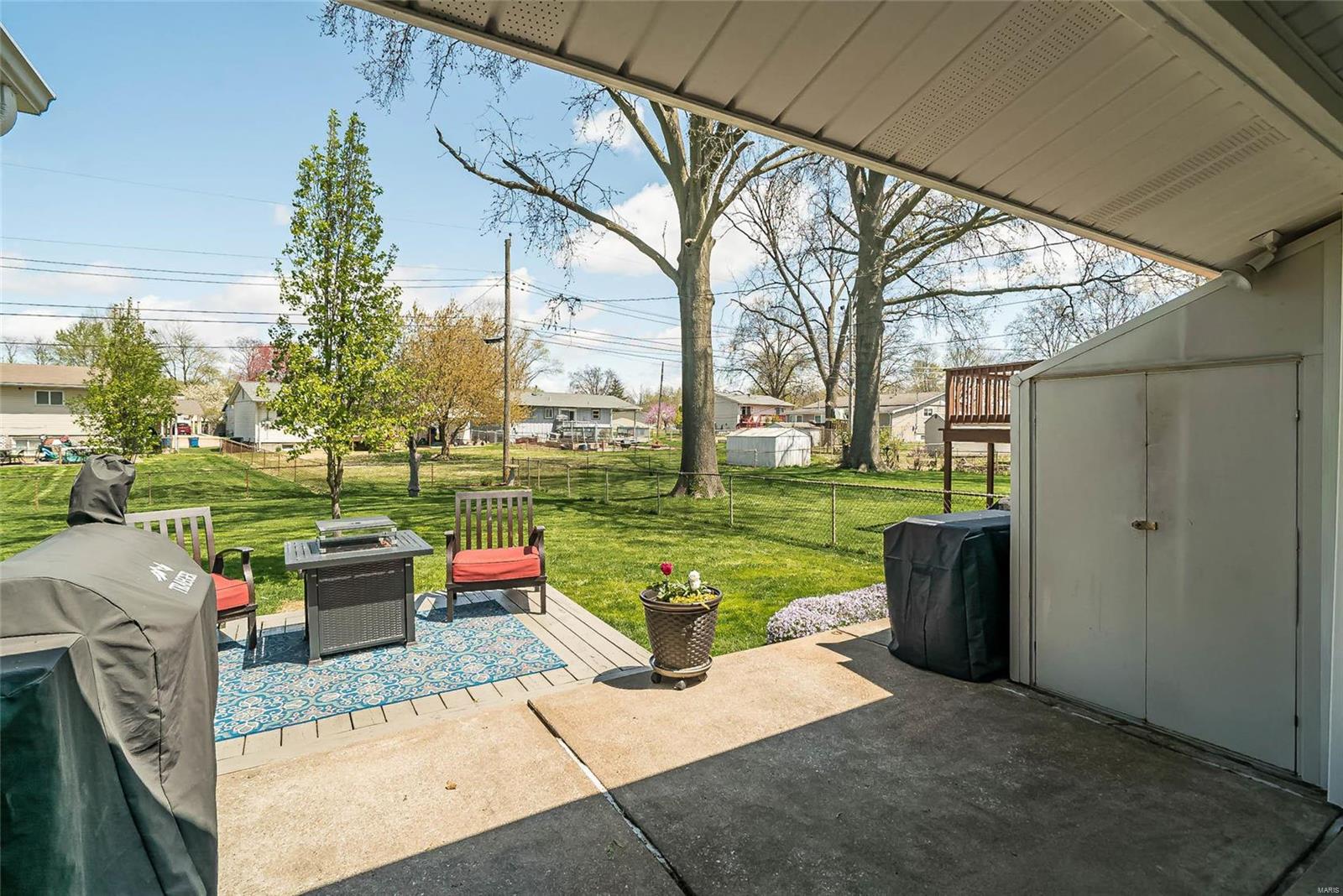 11935 Glen West