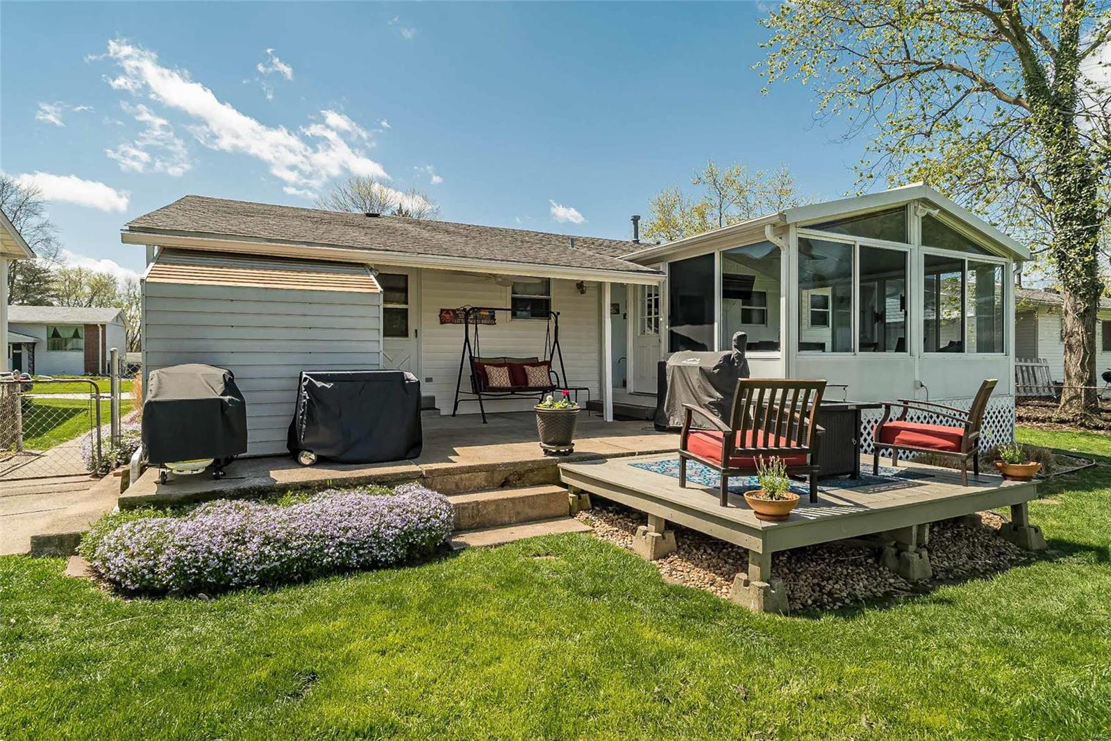 11935 Glen West