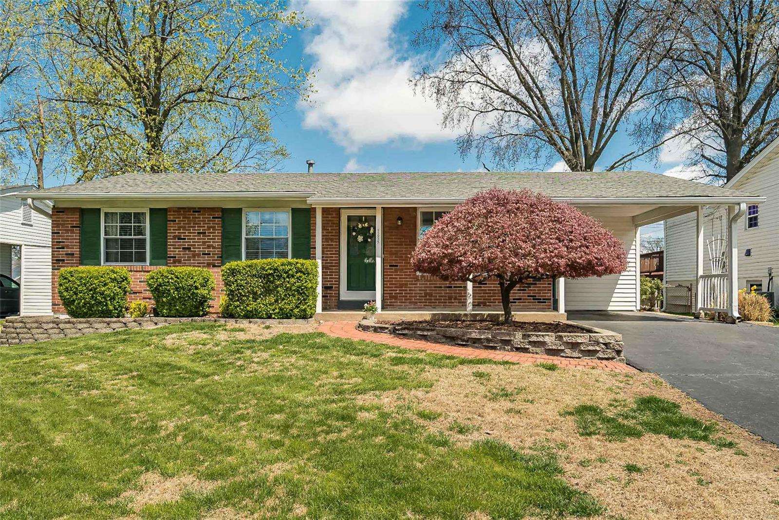 11935 Glen West