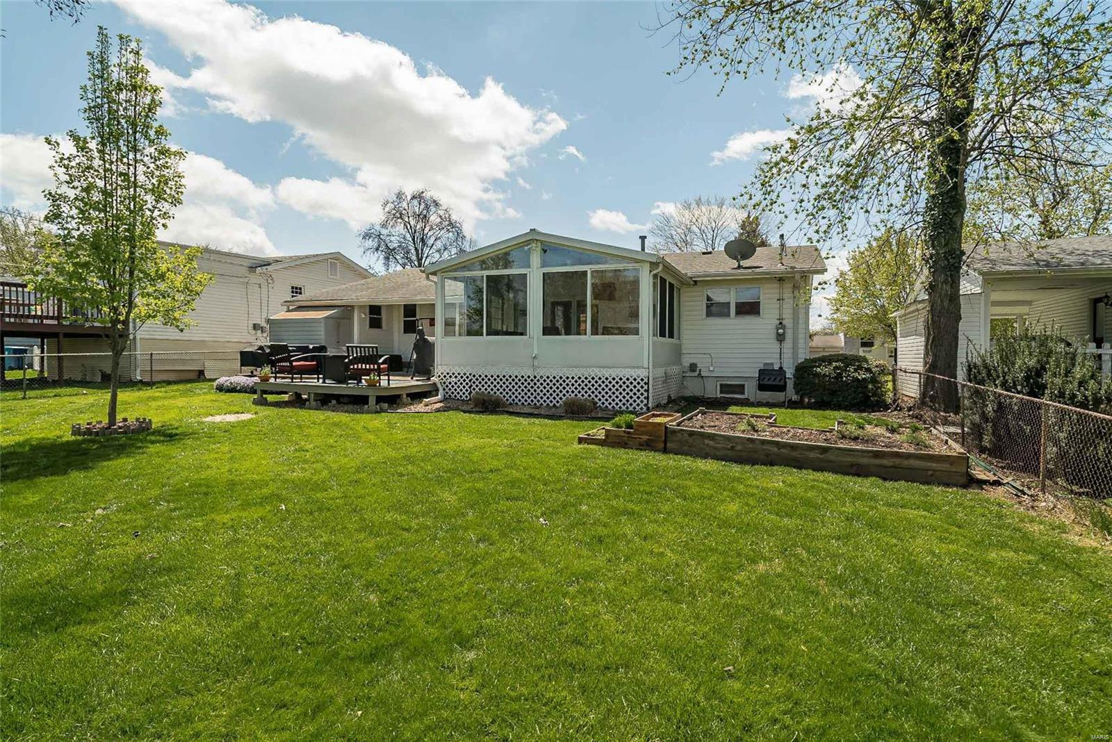 11935 Glen West