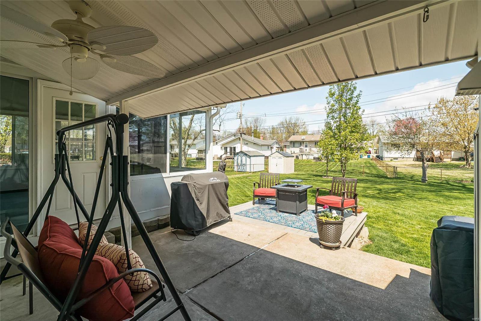 11935 Glen West