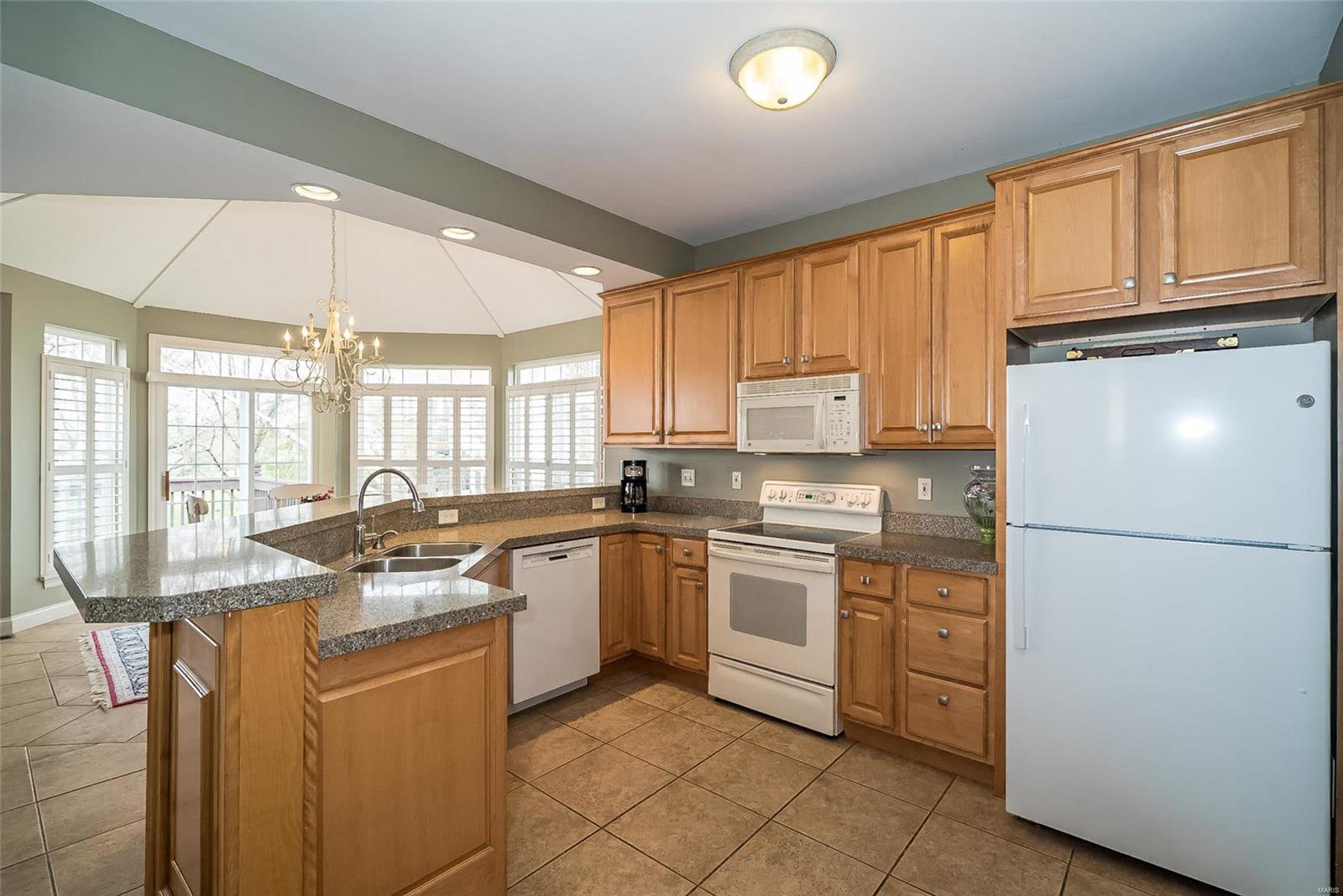2427 Golden Bear Parkway
