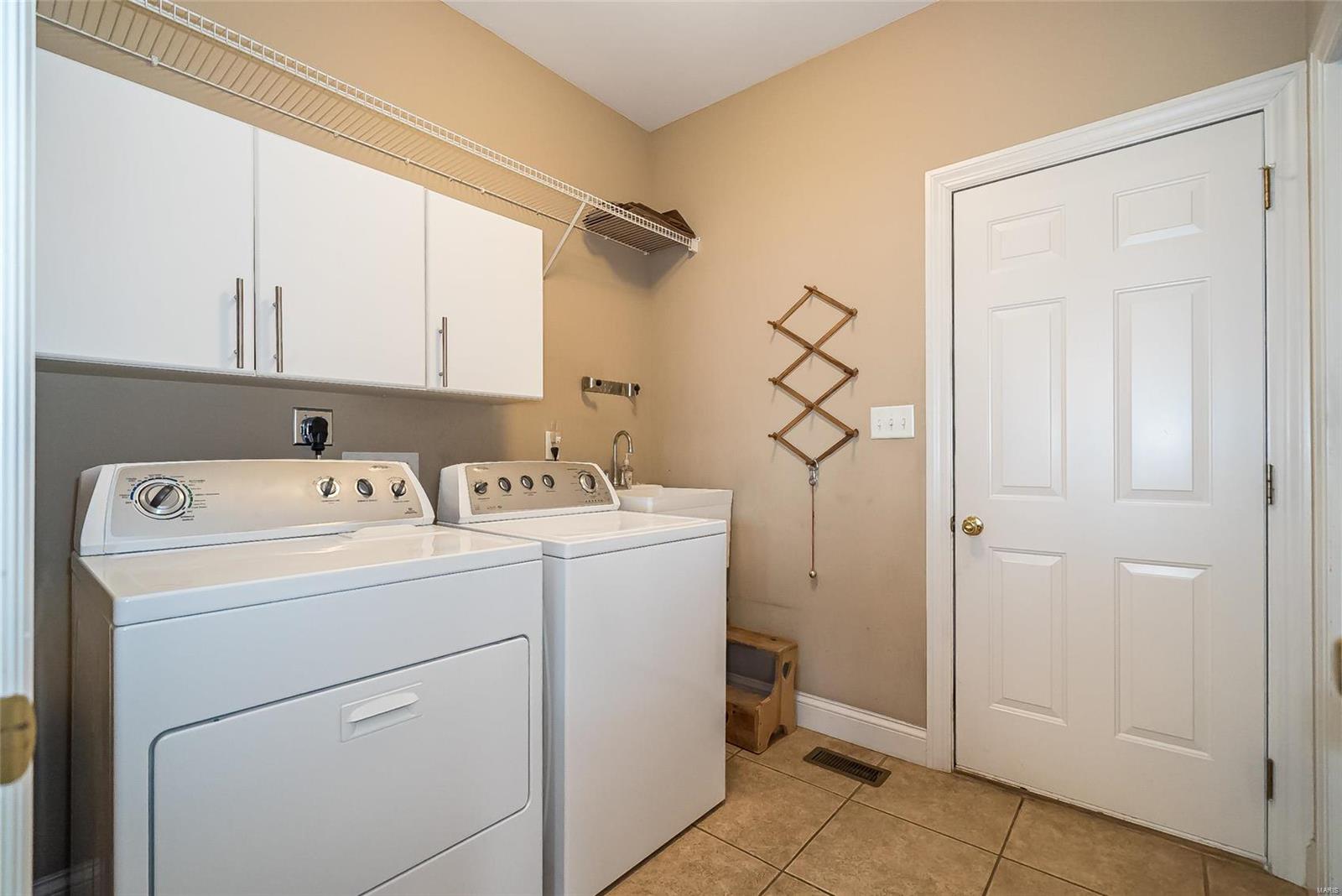 2427 Golden Bear Parkway