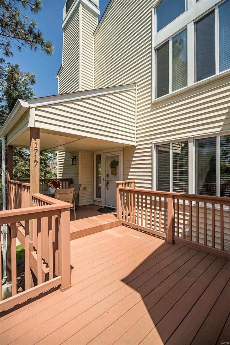 1717 Highview Circle Court