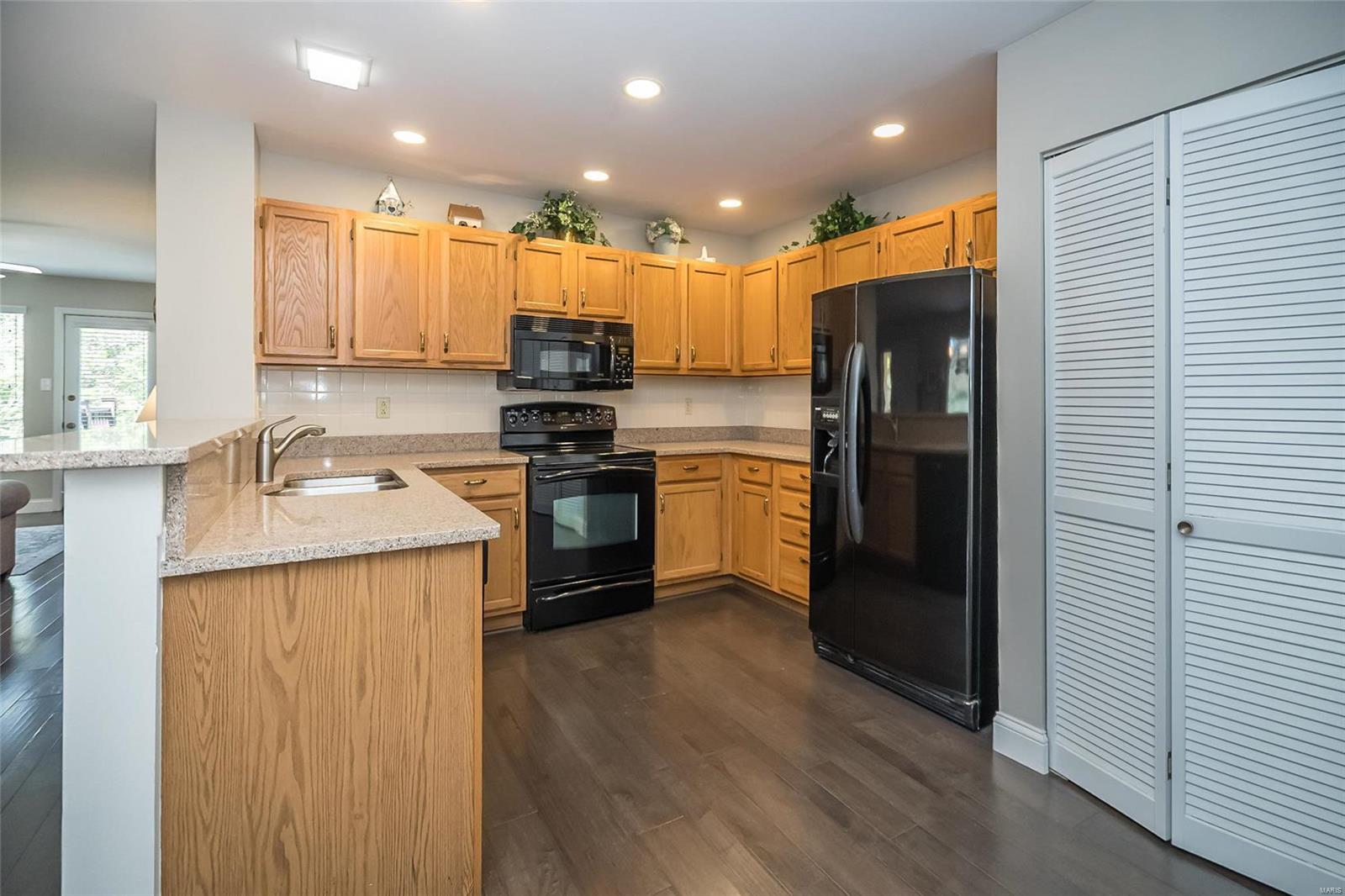 1717 Highview Circle Court